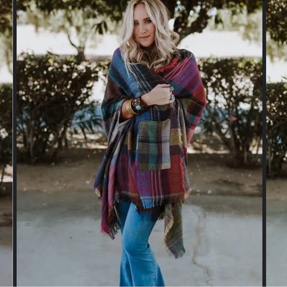 New Three Bird nest Plaid Multicolored Pocket Ruana - Picture 6 of 14